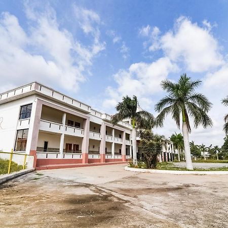ホテルOYO 48251 Dsr グランド Krishnagiri エクステリア 写真
