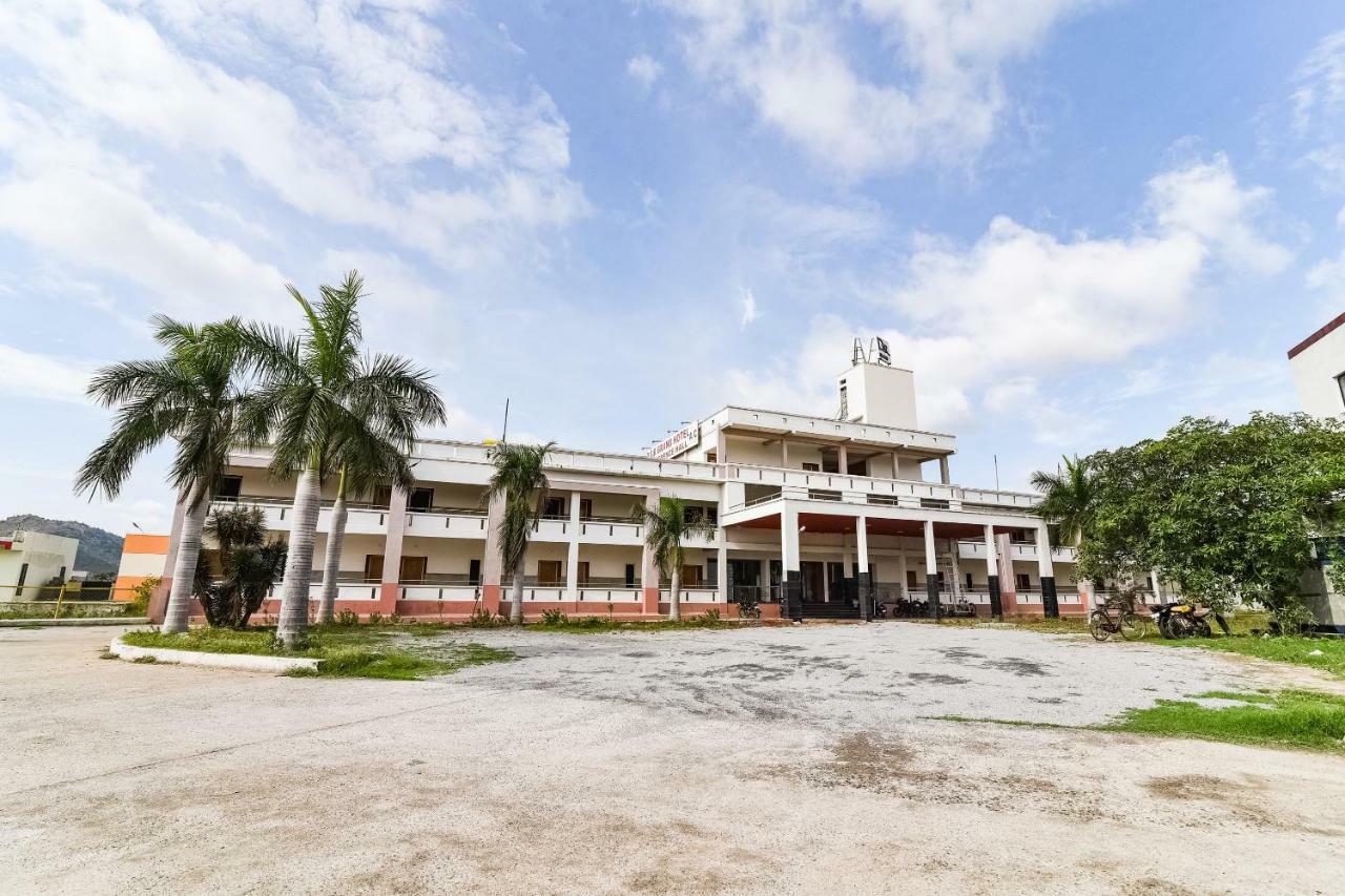 ホテルOYO 48251 Dsr グランド Krishnagiri エクステリア 写真